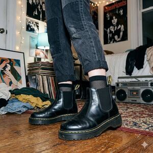 Dr. Martens Black Leather Pull On Chelsea Boots Shoes   Women's Size 8